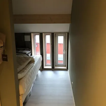 Robinsons Rorbu - Located In Apartment *