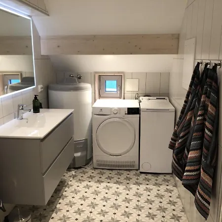 Robinsons Rorbu - Located In Apartment Bud