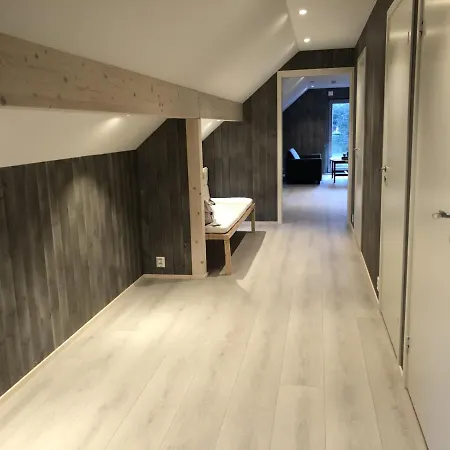 Robinsons Rorbu - Located In Apartment *