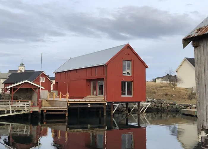 Robinsons Rorbu - Located In 公寓 *