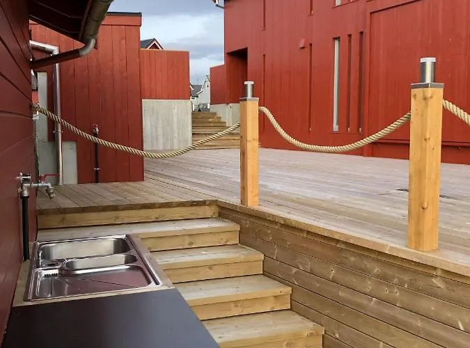 Robinsons Rorbu - Located In 公寓 *